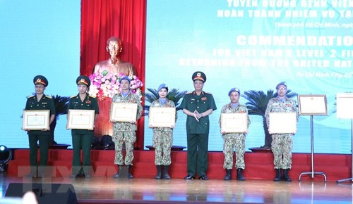 Vietnam honra a fuerzas participantes en misiones de paz de la ONU - ảnh 1