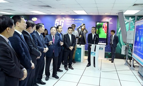 Dirigentes vietnamitas revisan aplicación de tecnología de 5G en Vietnam - ảnh 1