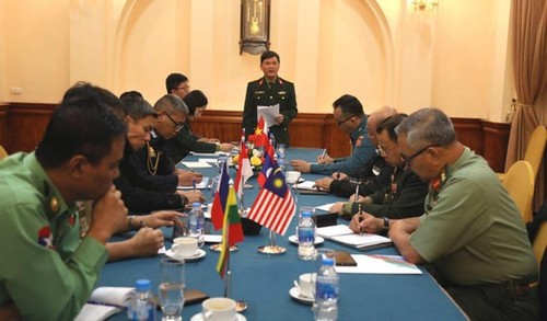 Vietnam garantiza seguridad médica para Reunión de Ministros de Defensa de Asean ante brote de Covid-19 - ảnh 1
