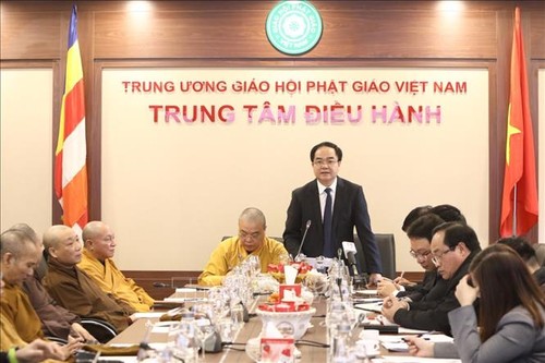 Organizaciones religiosas en Vietnam suspenden actividades debido a la propagación del Covid-19 - ảnh 1