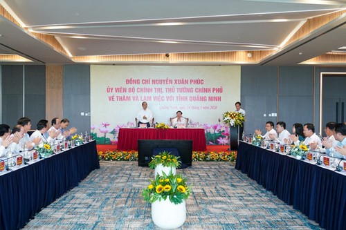 Premier vietnamita se reúne con dirigentes principales de Quang Ninh - ảnh 1