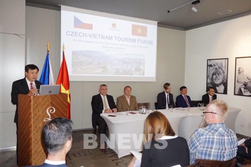 Vietnam y República Checa intensifican cooperación en turismo - ảnh 1