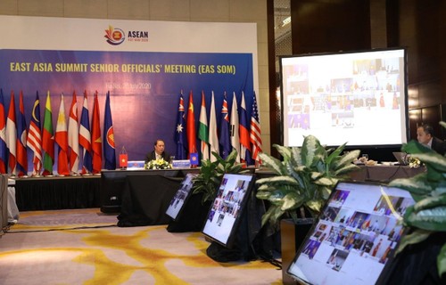 Efectúan videoconferencia de altos funcionarios de 18 países miembros de la Cumbre de Asia Oriental - ảnh 1