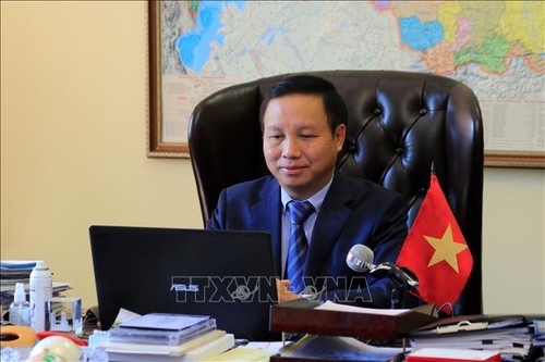 Embajadores de la Asean en Rusia aprecian papel de Vietnam en el contexto del covid-19 - ảnh 1