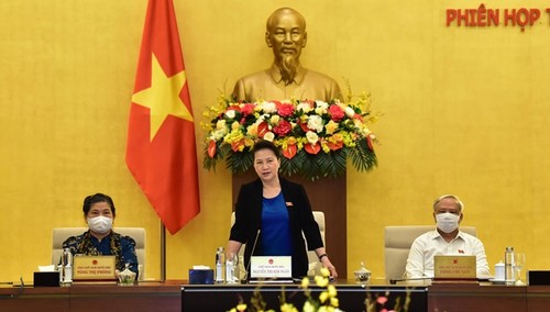 Clausuran 47 sesión del Comité Permanente de la Asamblea Nacional de Vietnam  - ảnh 1