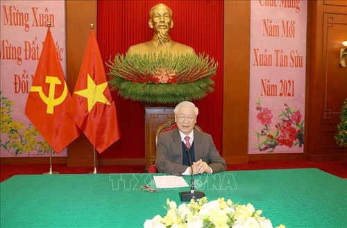 Líderes de  Vietnam y China abogan por fortalecer las relaciones binacionales - ảnh 1