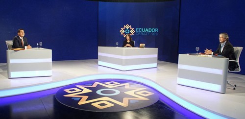 Celebran debate presidencial entre candidatos finalistas a las elecciones presidenciales 2021 en Ecuador - ảnh 1