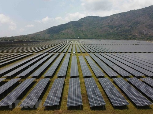 Vietnam es un “boom” en materia de energía solar, evalúa BNN Bloomberg  - ảnh 1