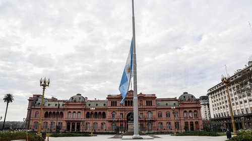 Argentina declara cinco días de duelo por las víctimas del covid-19 - ảnh 1