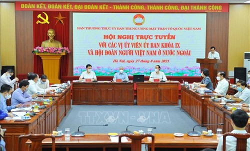 Vietnamitas en ultramar unidos para apoyar la lucha anticovid-19 en el país natal - ảnh 1