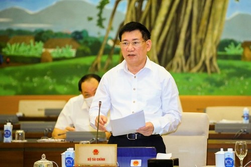 Vietnam podría reducir impuestos para empresas y pobladores afectados por el covid-19 - ảnh 1