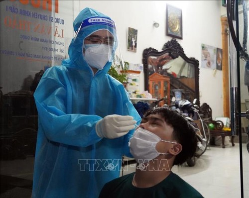 Disminuyen casos diarios del coronavirus en Vietnam - ảnh 1