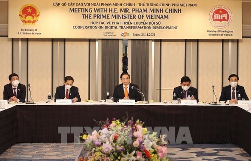 Vietnam tiene muchas ventajas para su desarrollo económico y transformación digital, afirma el primer ministro - ảnh 1
