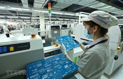 La economía de Vietnam podría crecer en un 6,5 % en 2022, según el BAD - ảnh 1