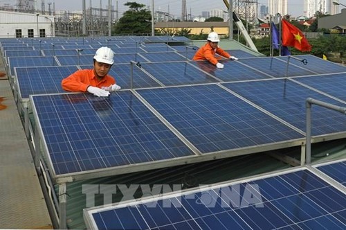 Vietnam es un punto brillante del Sudeste Asiático en transición a la energía limpia - ảnh 1
