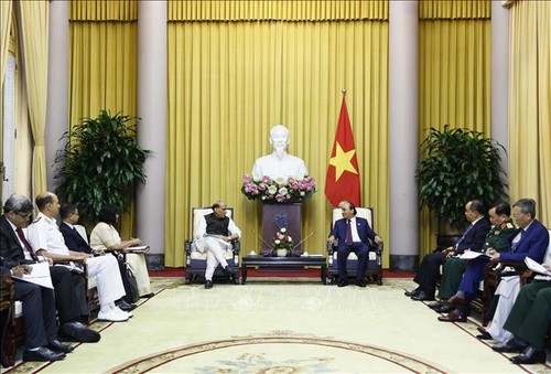  Vietnam y la India intensifican la cooperación en defensa  - ảnh 1