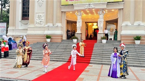 Ciudad Ho Chi Minh acerca las artes tradicionales a las nuevas generaciones - ảnh 1