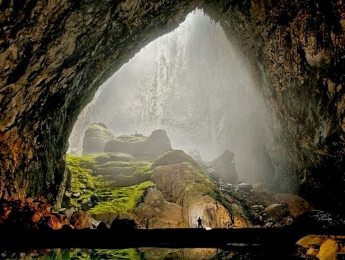 Quang Binh, destino ideal para amantes de las cuevas - ảnh 2
