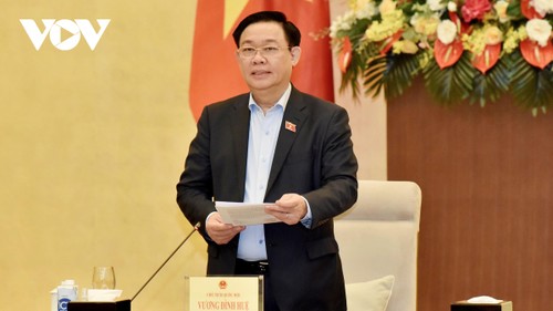 Parlamentarios vietnamitas debaten sobre enmiendas al borrador de Ley de Cooperativa - ảnh 1