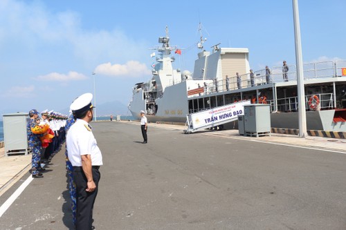Buque de la Armada vietnamita participa en actividades internacionales en Singapur y Filipinas - ảnh 1