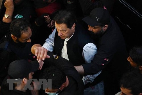 Tribunal Supremo de Pakistán: arresto del ex primer ministro I. Khan fue ilegal - ảnh 1