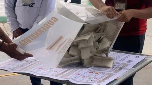 Ciudadanos mexicanos votan para renovar gobernaturas de los estados de México y Coahuila - ảnh 1