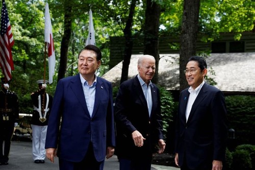 Estados Unidos, Japón y Corea del Sur emiten una declaración conjunta sobre la cooperación trilateral - ảnh 1