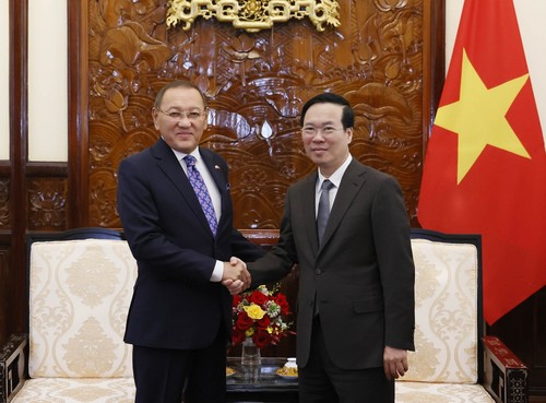 Presidente vietnamita recibe al saliente embajador de Kazajstán - ảnh 1