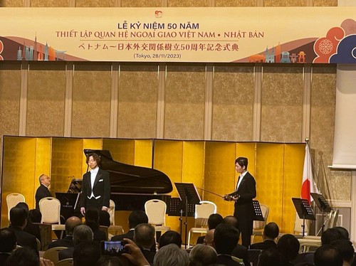 Celebración oficial del quincuagésimo aniversario de relaciones diplomáticas Vietnam-Japón - ảnh 1