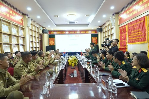 Seminario fortalece la solidaridad y lealtad entre los ejércitos de Vietnam y Cuba  - ảnh 1