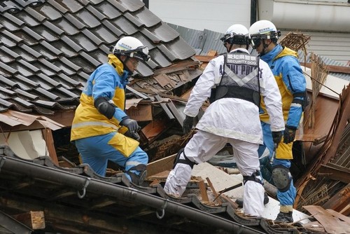 Aumentan a 73 los muertos por el terremoto en Japón - ảnh 1