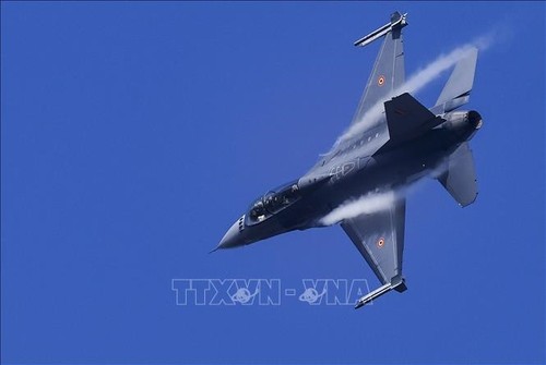 Un caza F-16 estadounidense se estrella frente a Corea del Sur - ảnh 1