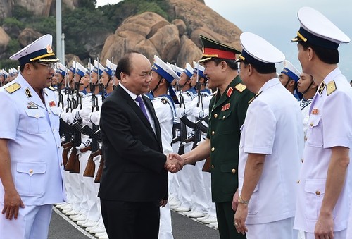 เวียดนามยืนหยัดพิทักษ์รักษาอธิปไตยทะเลและเกาะแก่งของปิตุภูมิและรักษาสันติภาพในทะเลตะวันออก - ảnh 1