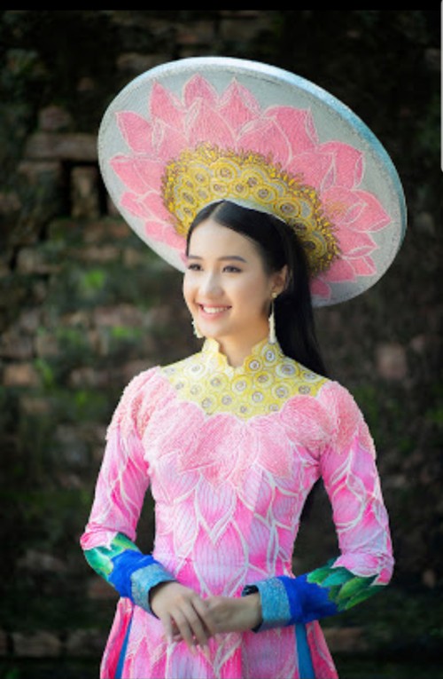 ตัวแทนสาวเวียดนามคว้ามงกุฎ Miss Asian Teen ในการประกวด Miss teen International 2019 - ảnh 1