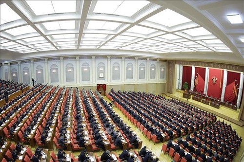 สาธารณรัฐประชาธิปไตยประชาชนเกาหลีหารือเกี่ยวกับนโยบายสำคัญๆ - ảnh 1