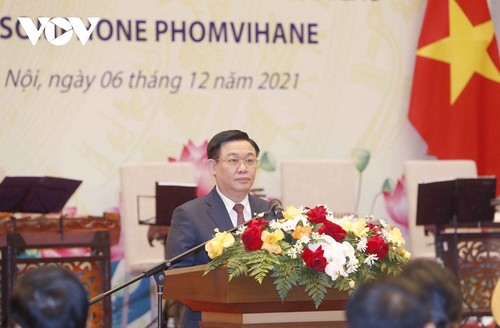 การเยือนเวียดนามของประธานรัฐสภาลาวเปิดระยะความร่วมมือใหม่ระหว่างสองประเทศ - ảnh 1