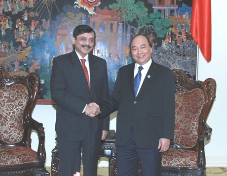 Deputy Prime Minister receives President of India-ASEAN Business Promotion Council  - ảnh 1