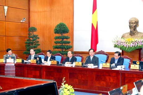 Government reviews socio-economic development in first 2 months - ảnh 1
