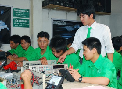 UK assists Vietnam in vocational training - ảnh 1