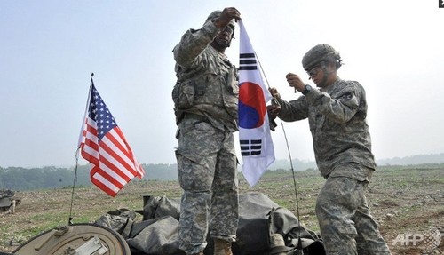South Korea, US launch massive landing drill - ảnh 1