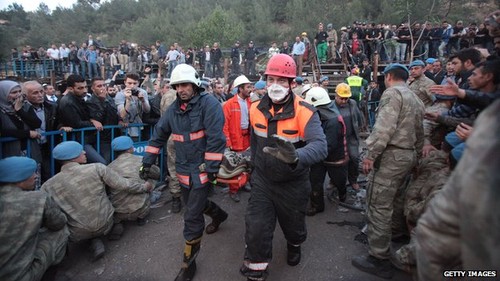 Turkish workers strike over mining disaster - ảnh 1