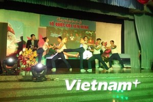 Vietnamese people discuss their love for Hoang Sa, Truong Sa archipelagos - ảnh 1