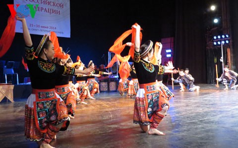 Vietnam Culture Day in Russia impresses locals - ảnh 1