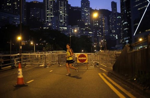 Hong Kong government cancels student talks - ảnh 1