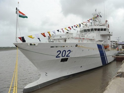 Indian coast guard ship “Samudra Paheredar” docks at Danang - ảnh 1
