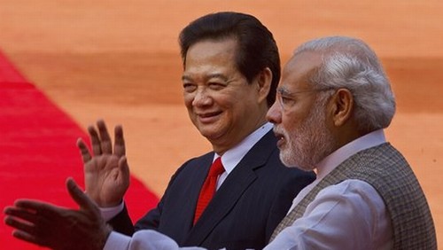 India hosts official reception for PM Nguyen Tan Dung  - ảnh 1