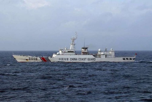 Japan spots China’s armed vessels near disputed waters - ảnh 1