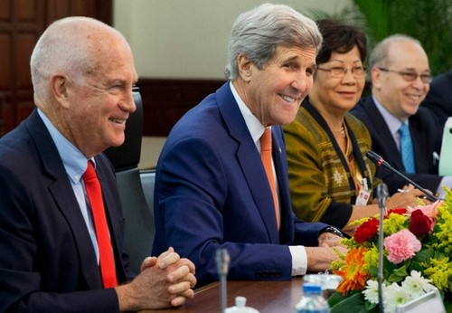 US Secretary of State visits Laos to discuss UXO legacy - ảnh 1