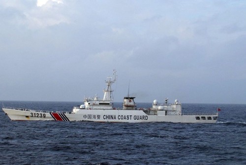 Chinese vessels sail around Senkaku islands for 10th consecutive day - ảnh 1