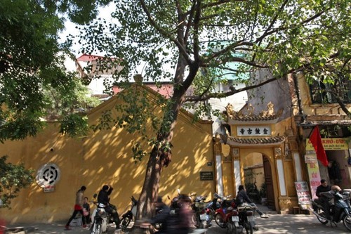 Foreigners experience Hanoi’s life and culture - ảnh 2